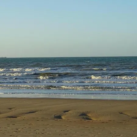 In Near Scenic Beach, Cleaning Included Apartamento *